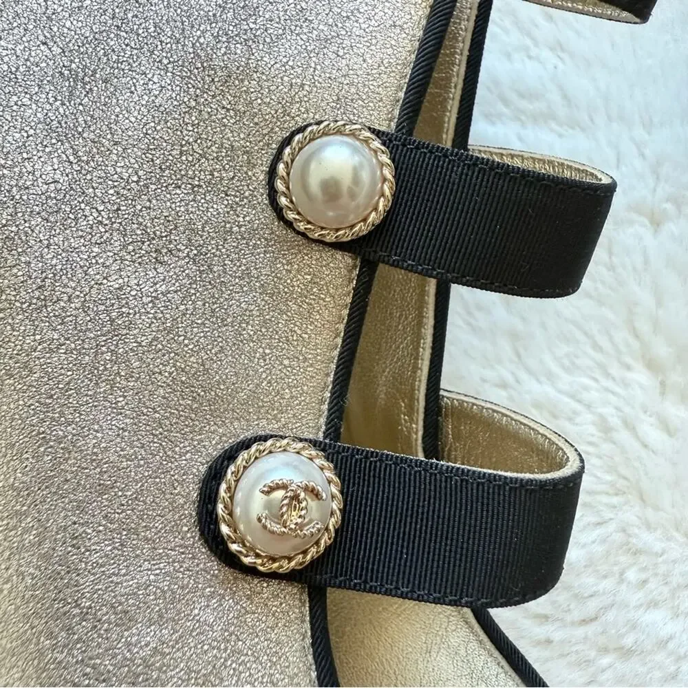 NEW!! Chanel 2018 Gold Toe Leather Pearl Button Boots Heels 38 EU Retail 1400$